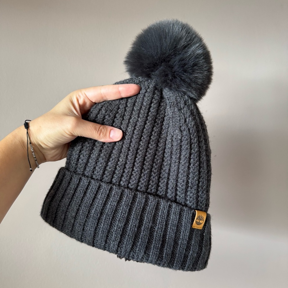 Timberland Unisex Gray‎ Knit Sherpa Lined Faux Fur Pom Pom Beanie Hat One Size